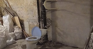 Демонтаж сантехкабины в панельном доме - цена от 1056 рублей | Сварной-Элк